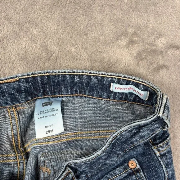 Levi’s Premium Riley Straight Jeans Women’s 29 Blue Mid Rise Minimalist Y2K - Picture 4 of 10